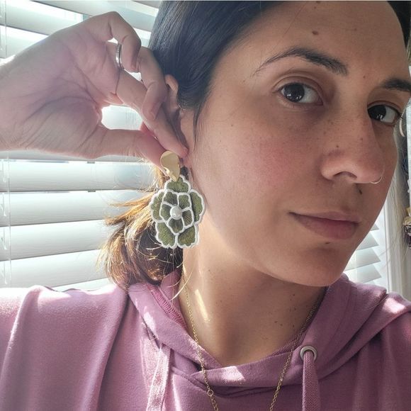 Handmade flower earrings green pink statement new - Picture 2 of 8